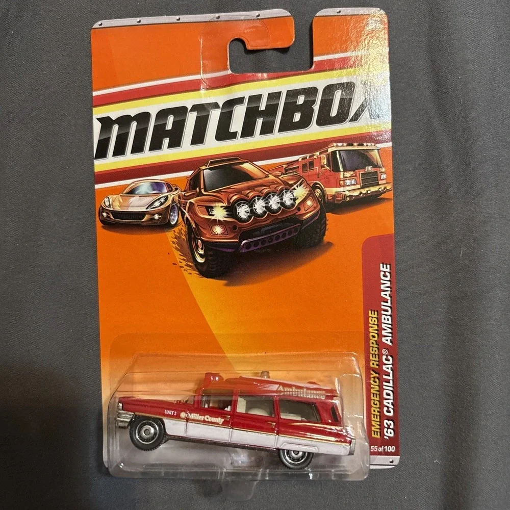 Matchbox Emergency Response '63 Cadillac Ambulance - 1:64 Diecast Car